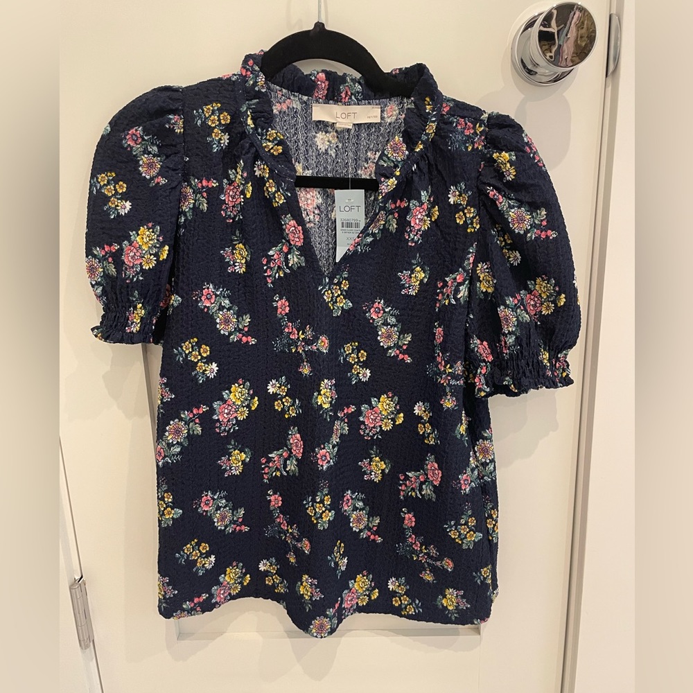 Loft Puff sleeve top